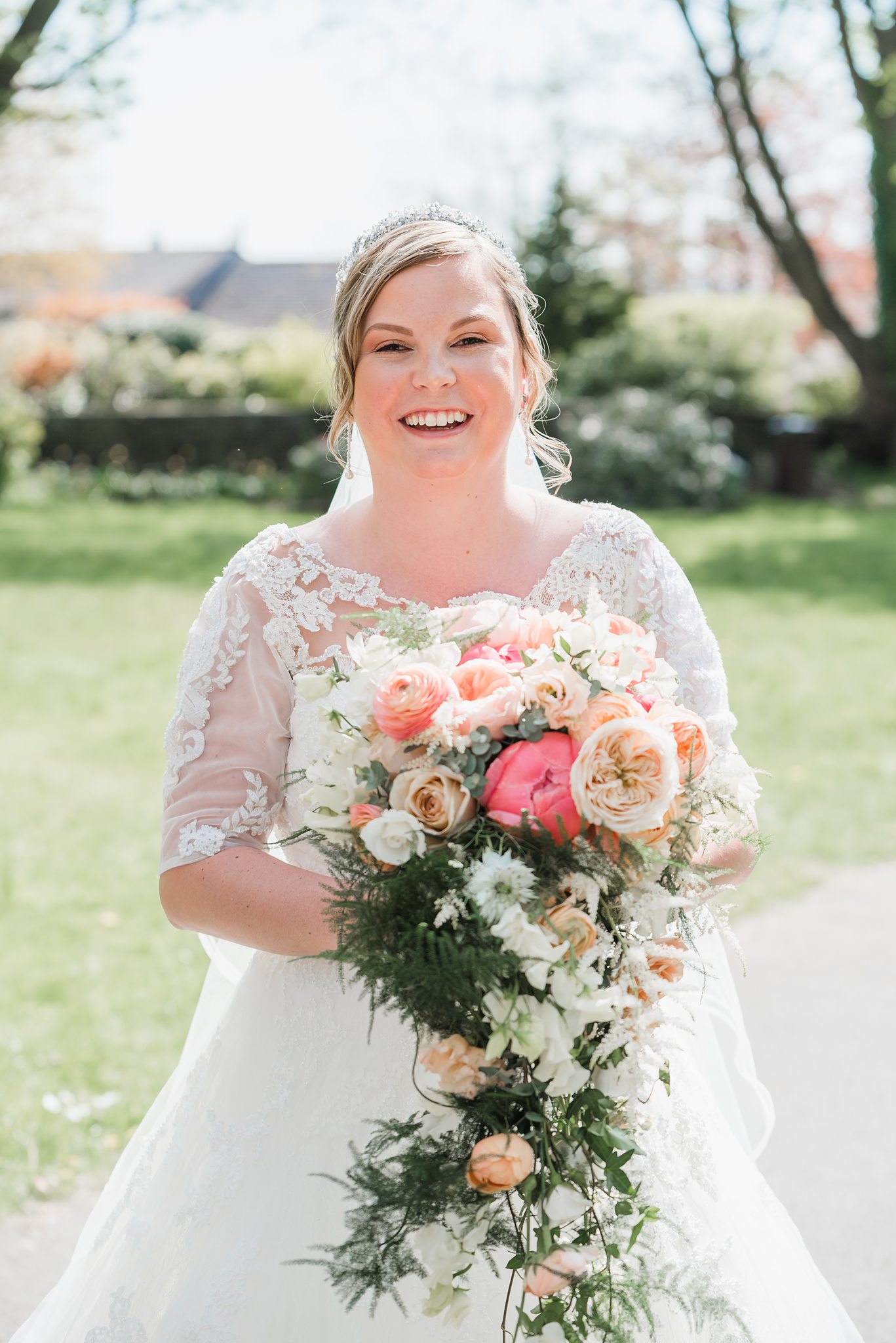 picture of bride holding her bouquet