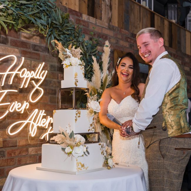 bride and groom cutting the wedding cake, Bunny Hill Farm